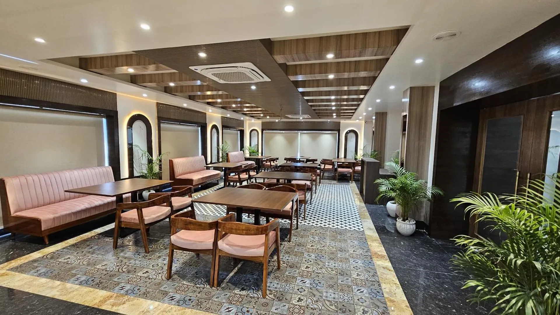 Hotel Sainik Grand バラナシ